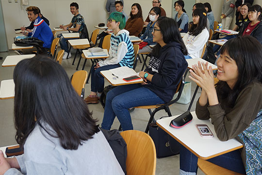 Global Alumni Lectureプログラム - 日本で働くということ（4名の卒業生が講演）