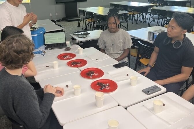商品の北米展開に向けたテストマーケティング支援― 多国籍学生の視点を活かし、海外市場への企画検討に協力 ―