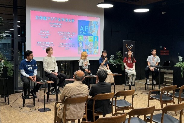 イベント「Thursday Gathering」での登壇の様子