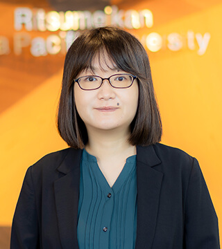 山本 晃子