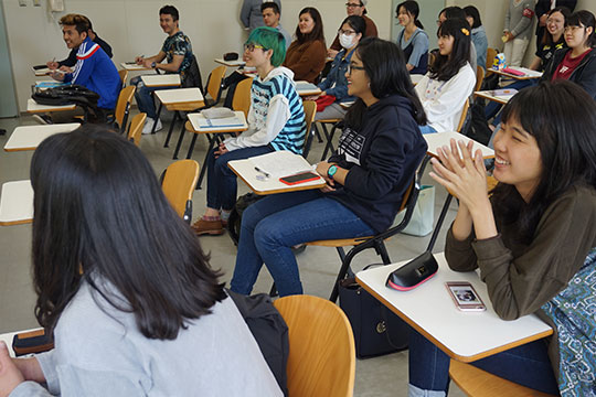 Global Alumni Lectureプログラム - 日本で働くということ（4名の卒業生が講演）