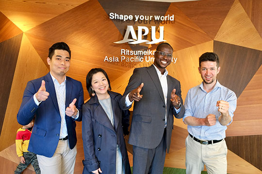 Global Alumni Lectureプログラム - 日本で働くということ（4名の卒業生が講演）