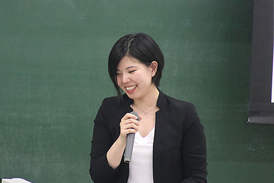 Global Alumni Lectureプログラム - 英語を学ぶ、英語を使って仕事をするということ－4名の卒業生が講演